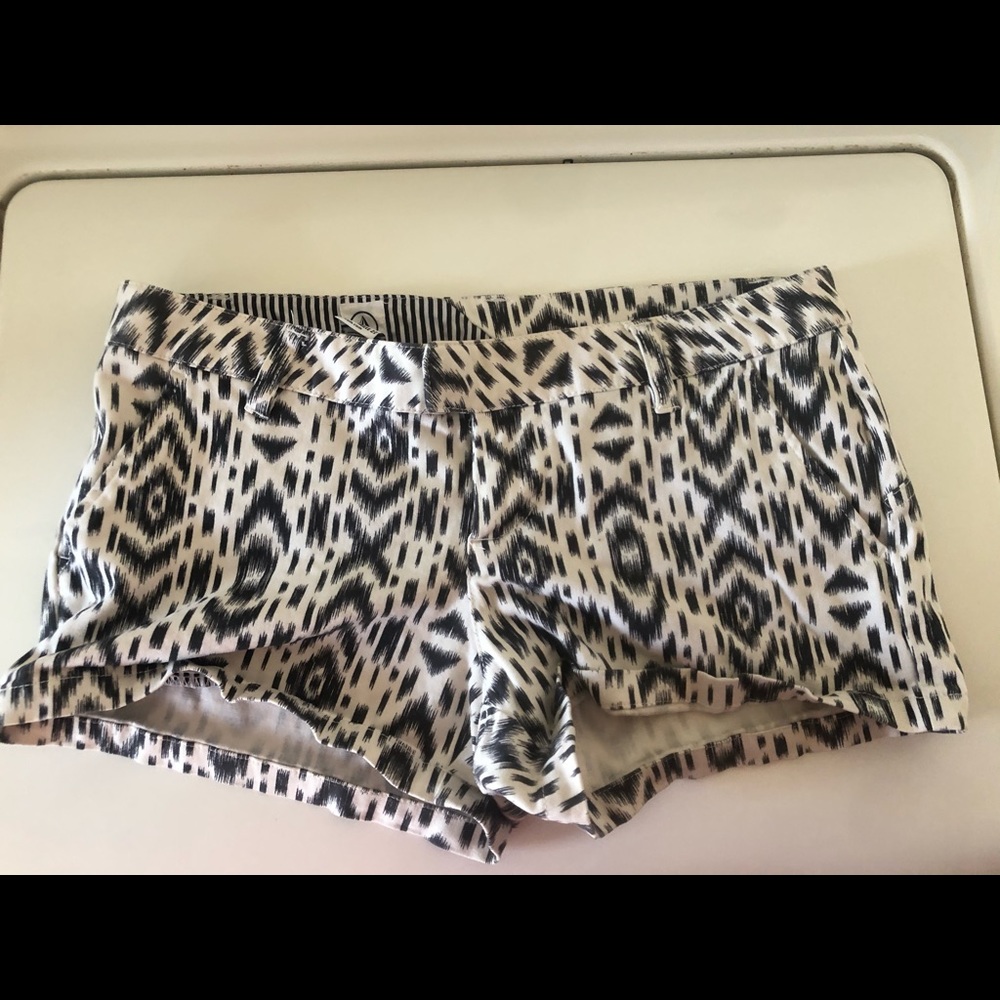 Volcom tribal shorts size 5 diagonal back seam.